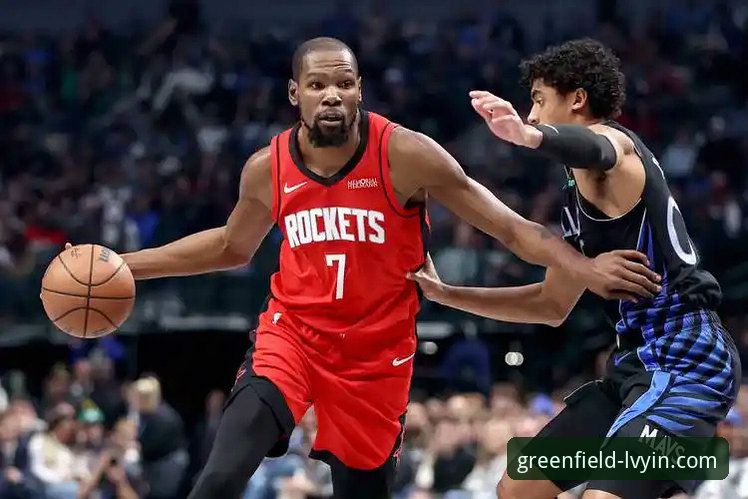 NBA常规赛火箭大胜尼克斯最新动态：杜兰特27分引领三连胜，绿茵体育平台全程直击赛场精彩